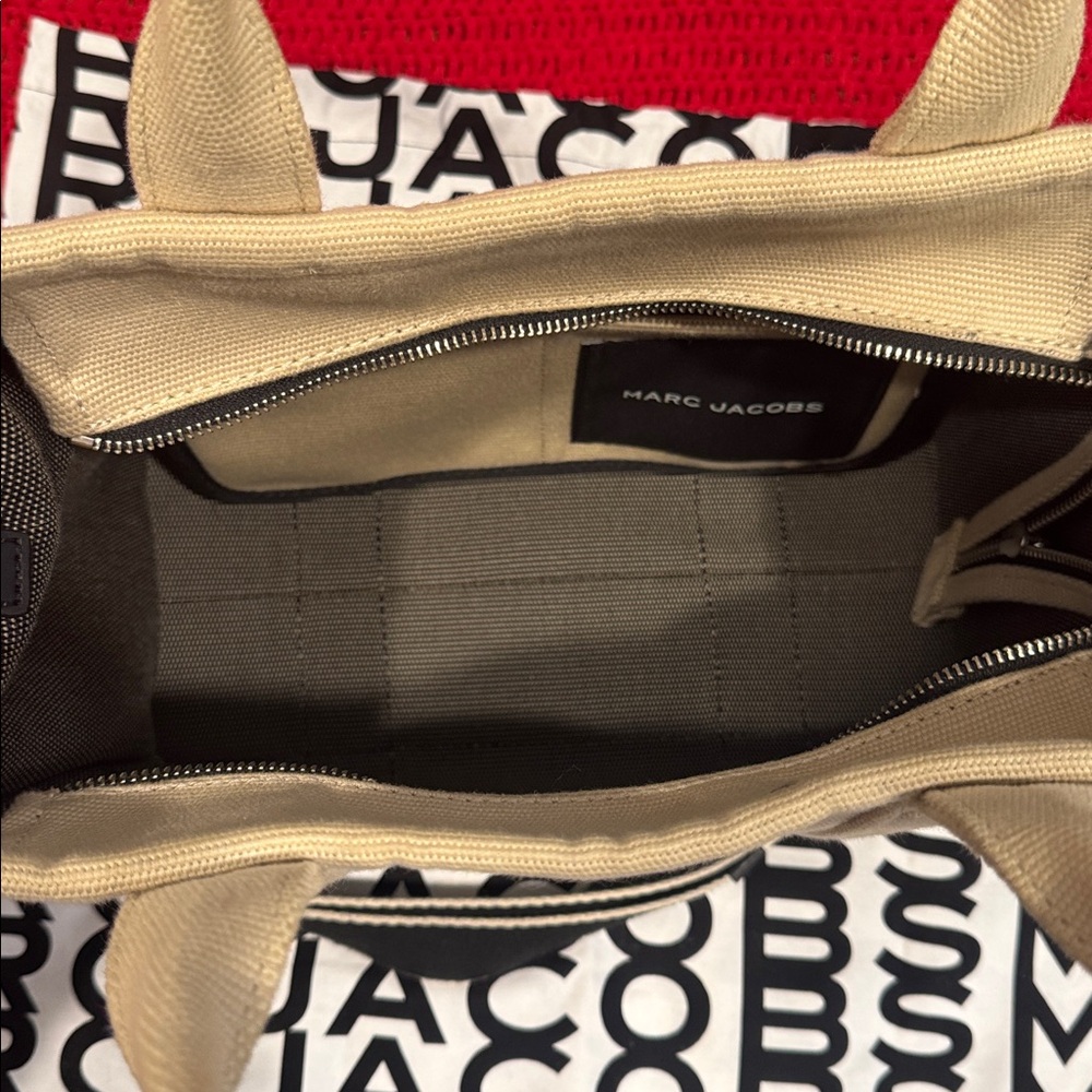 THE JACQUARD MEDIUM TOTE BAG - Picture 6 of 9